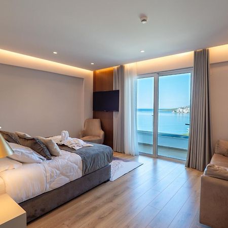 Hotel Oasis Sarandë 外观 照片