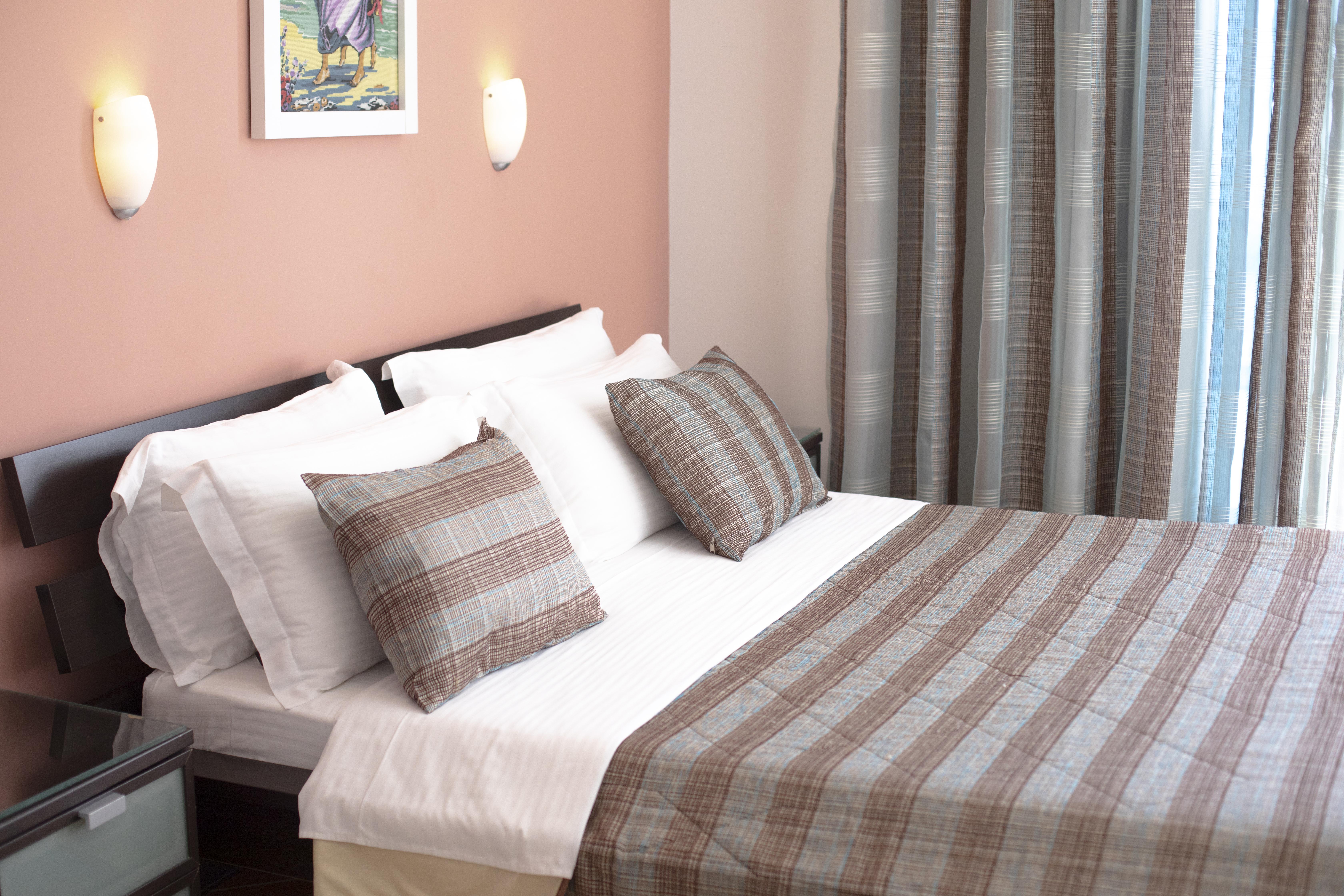 Hotel Oasis Sarandë 外观 照片