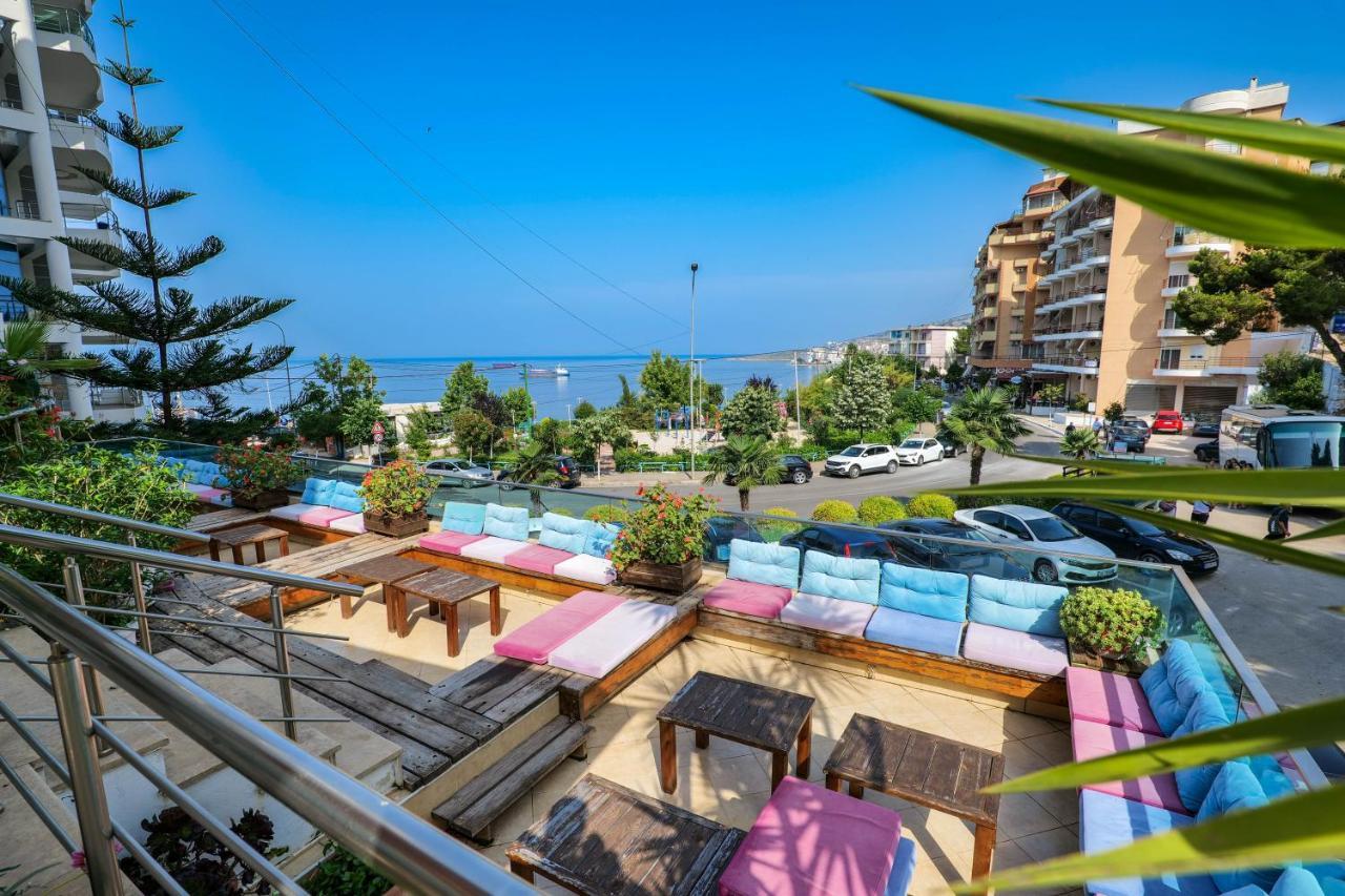 Hotel Oasis Sarandë 外观 照片