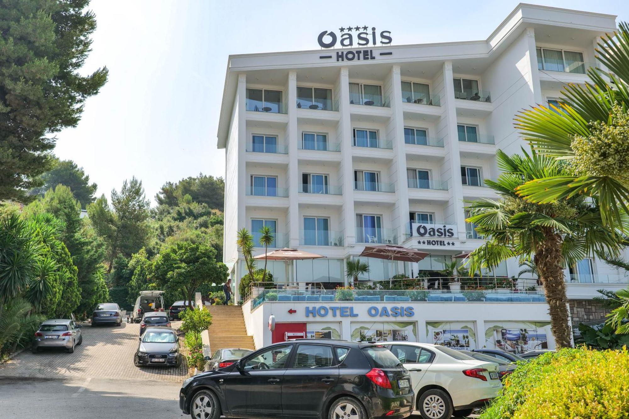 Hotel Oasis Sarandë 外观 照片
