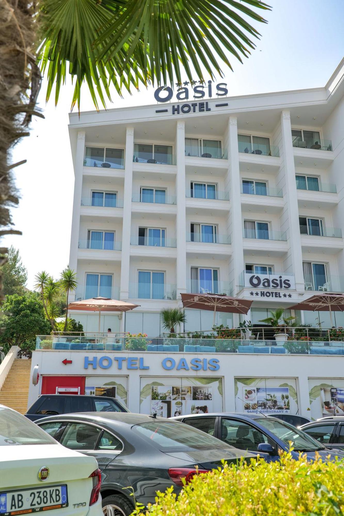 Hotel Oasis Sarandë 外观 照片