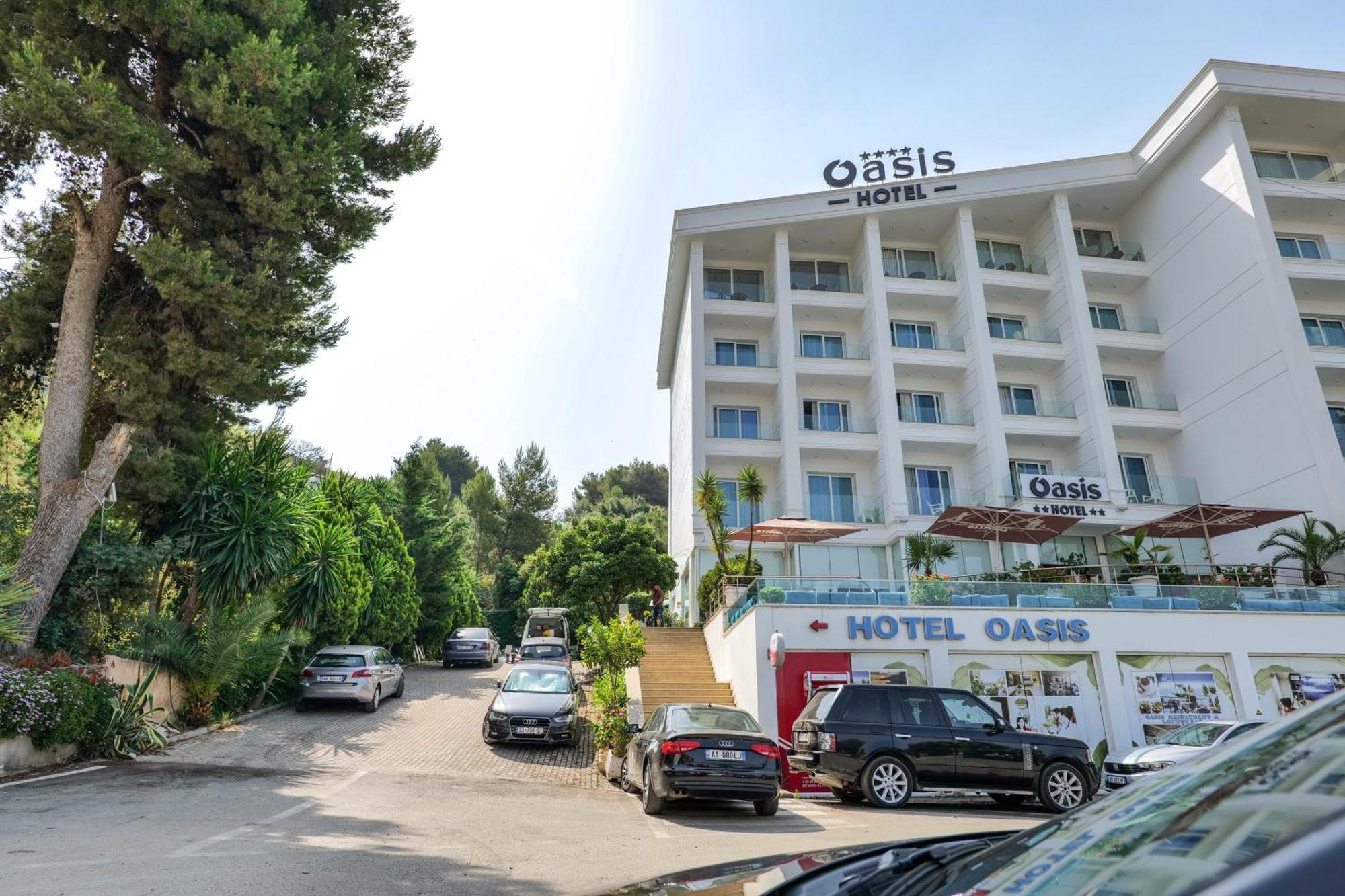Hotel Oasis Sarandë 外观 照片