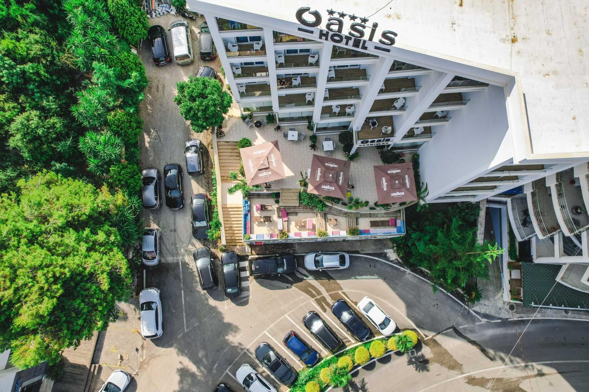 Hotel Oasis Sarandë 外观 照片