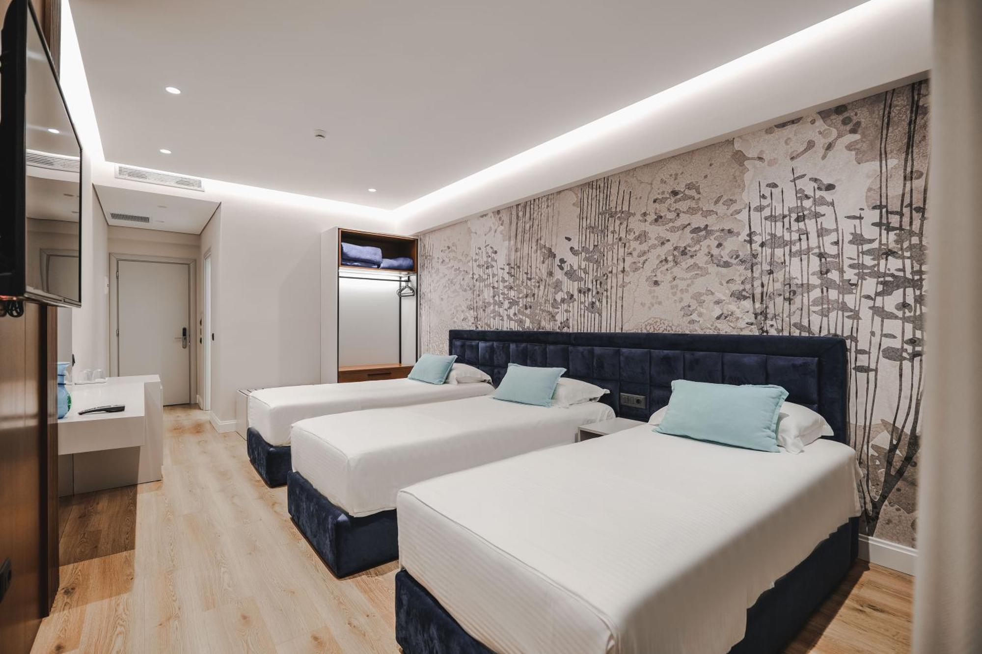 Hotel Oasis Sarandë 外观 照片