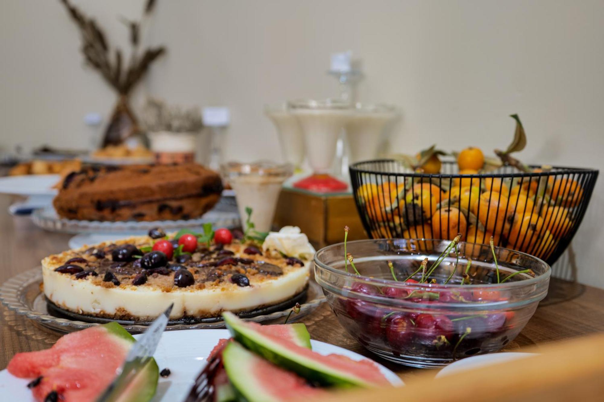 Hotel Oasis Sarandë 外观 照片
